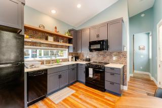 Cozy Saint Paul Tiny Home Retreat - 7