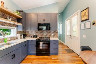 Cozy Saint Paul Tiny Home Retreat - 5