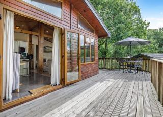 Charlesworth Lodges - 3