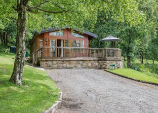 Charlesworth Lodges - 1