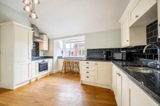 Clifford St - Apartment 8 - 9