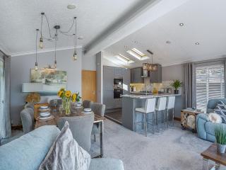 36 At The Sanctuary - Uk50278 - 6
