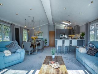 36 At The Sanctuary - Uk50278 - 4
