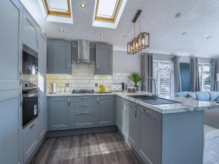 36 At The Sanctuary - Uk50278 - 3