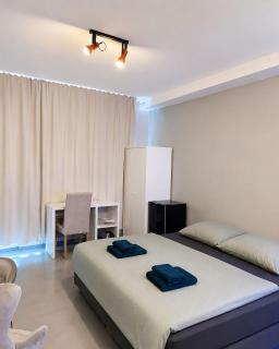 Freedom Studio Apartment - 8