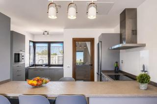 GuestReady - Luxury Villa with Pool - 5