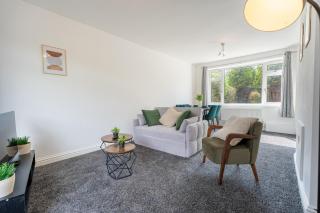 Charming 3BR Home - Near City - Contractor Friendly - 8