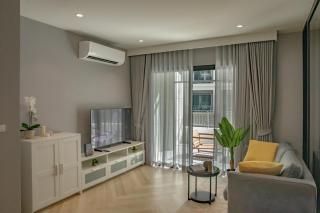 Title Legendary Grand Terrace 1-Bedroom Suite by TVC E305 - 1