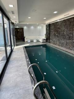 Proshyan Family Villa with Pool & Sauna - 2