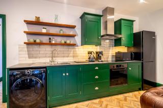 Tawny Lodge - York - 8