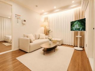 Onga Hongdae Spacious 3BR Stay - 1