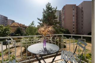 Sunny Apartment for 4 - Balcony & Workspace - 7