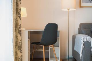 Sunny Apartment for 4 - Balcony & Workspace - 3