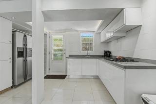 Coral Breeze Apartment with shared pool for 4 people - 7