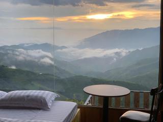 Hiên nhà Nắng Tà Xùa - 1