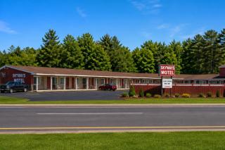 Skyways Motel Muskoka Gravenhurst ON 11 - 9