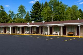 Skyways Motel Muskoka Gravenhurst ON 11 - 8