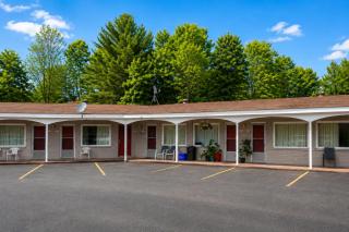 Skyways Motel Muskoka Gravenhurst ON 11 - 3