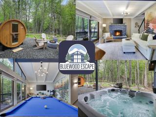 Bluewood Escape at Pocono Farms Sauna Hot Tub - 0