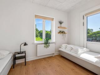 Holiday Home Alkmar - 6-5km from the sea by Interhome - 5