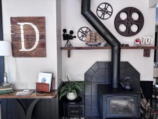 Historic Charm 2BR Home with Library Sunset View - 0