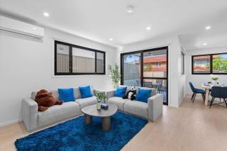 Modern 4BR Retreat Near Brisbane CBD - 9