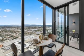 Luxury 1BR with Stunning Ocean Views - 5