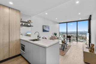 Luxury 1BR with Stunning Ocean Views - 2