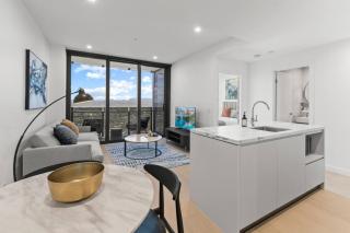 Chic 1BR with Prime Broadbeach Location - 4