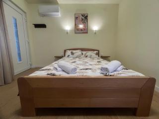 Peace Luxury Studios & Private Parking - 6