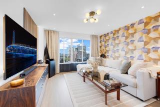 Penthouse Suite Montreal 1BR King Bed With Parking - 2