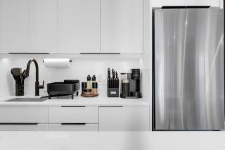 Penthouse Suite Montreal 1BR King Bed With Parking - 1