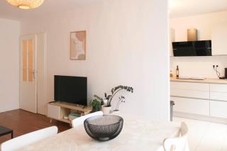 Apartment with balcony and parking near the metro - 6