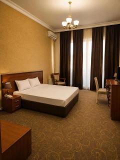Azcot Center Hotel - 2
