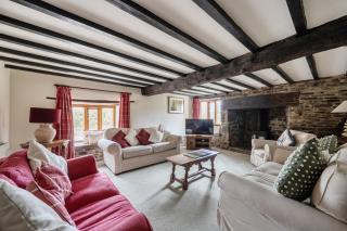 16th Century Devon Farmhouse Stunning Views - 9
