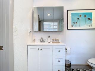 Bungalow on Shine - 8
