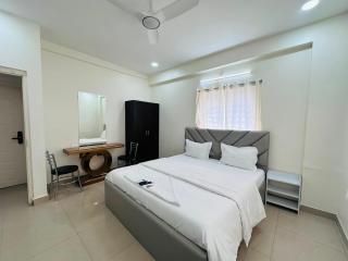Sky Suites - 6