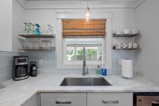 Downtown Fairhope Cottage - 2