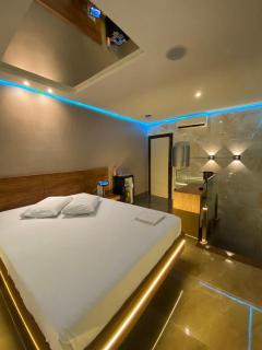Motel Strattus (Adults Only) - 1