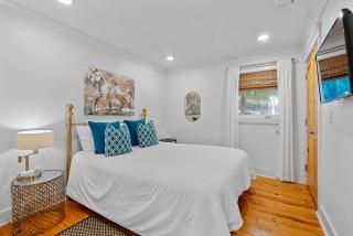 Downtown Fairhope Cottage - 1