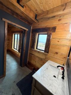 The Timber Haus - Log Cabin Near Trails & Lakes - 4