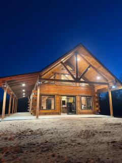 The Timber Haus - Log Cabin Near Trails & Lakes - 0