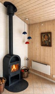 Secluded holiday oasis near lovely beach - 1