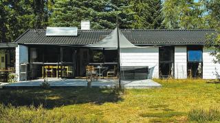 Original 1960s summer house with wild garden - 9