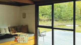 Original 1960s summer house with wild garden - 1