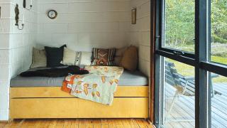 Original 1960s summer house with wild garden - 2