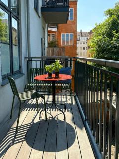 Apartment with balcony and cozy courtyard - 7