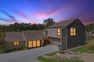 Private Pool Retreat, Blackstone, Pool Table, Pets - Tulsa - 9