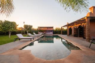 Villa piscine privée vue superbe proche centre - 4