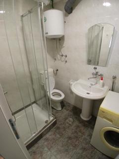 Private apartment, free garage and garden - 8